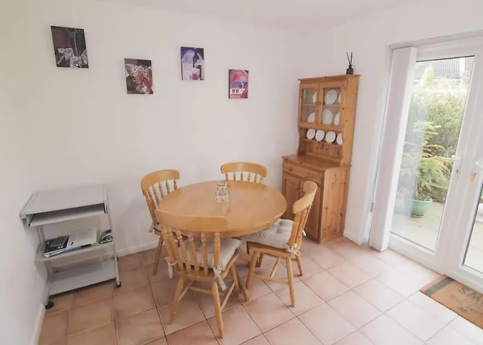 2 Bed House - Bhx - Nec