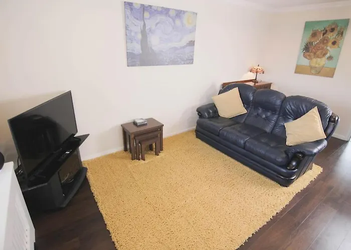 2 Bed House - Bhx - Nec