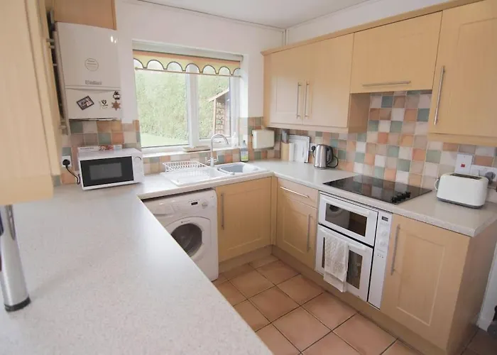 2 Bed House - Bhx - Nec