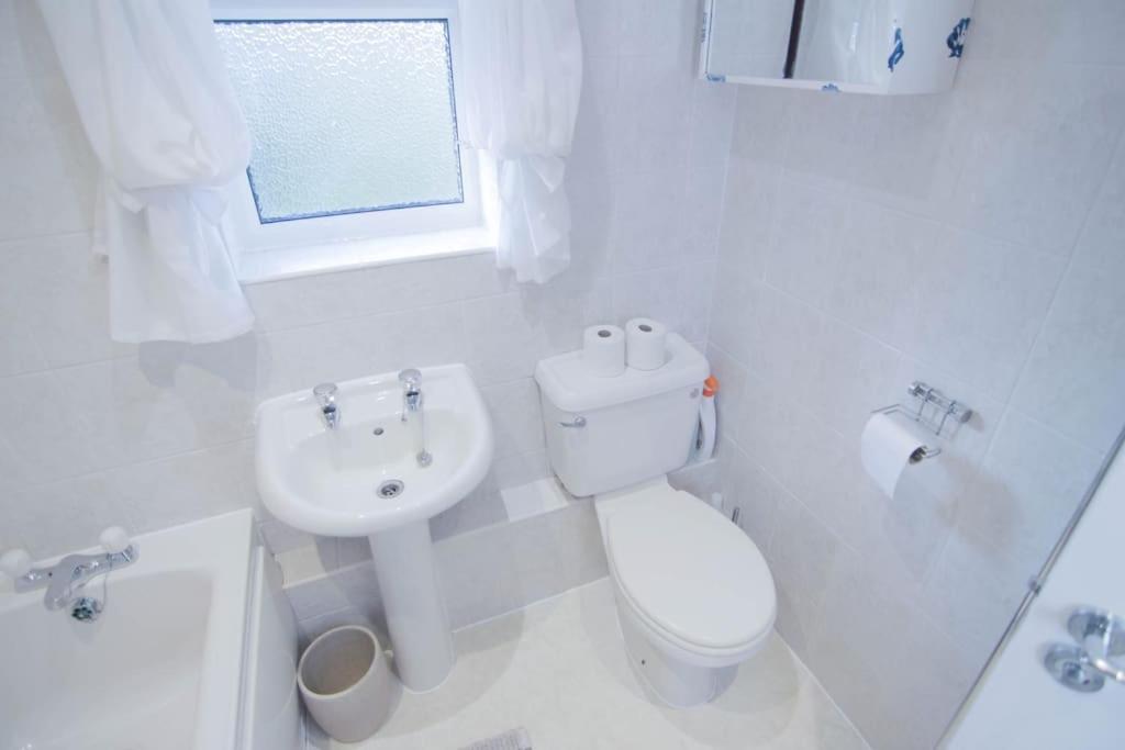 2 Bed House - Bhx - Nec