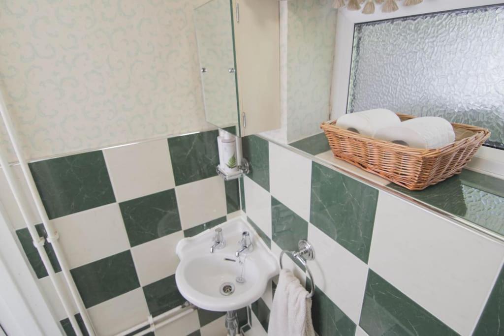 2 Bed House - Bhx - Nec Solihull